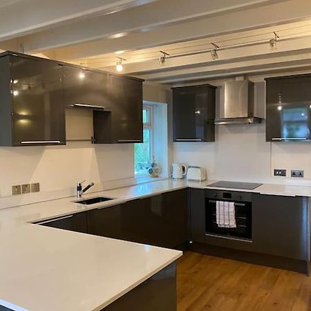 Appartamento Contemporary Duplex - Private Patio & Parking Stockport Esterno foto