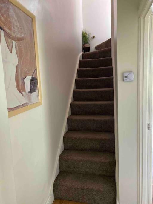 Appartamento Contemporary Duplex - Private Patio & Parking Stockport Esterno foto
